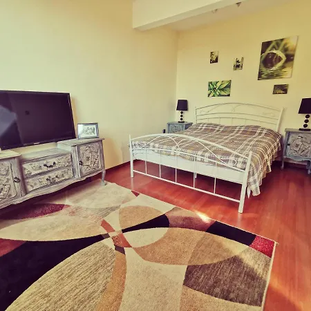 Apartamento 032 *